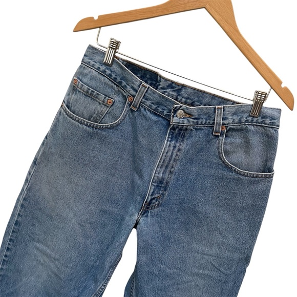 Vintage 90s USA Levi's 560 Loose Fit Tapered Leg Mom Jean 33 x 32 - Picture 4 of 10